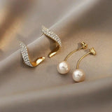 Chic Gold Earrings with Elegant Pearl Drops